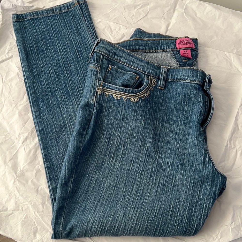 Steve and Barry’s straight leg jeans. Sz 18R